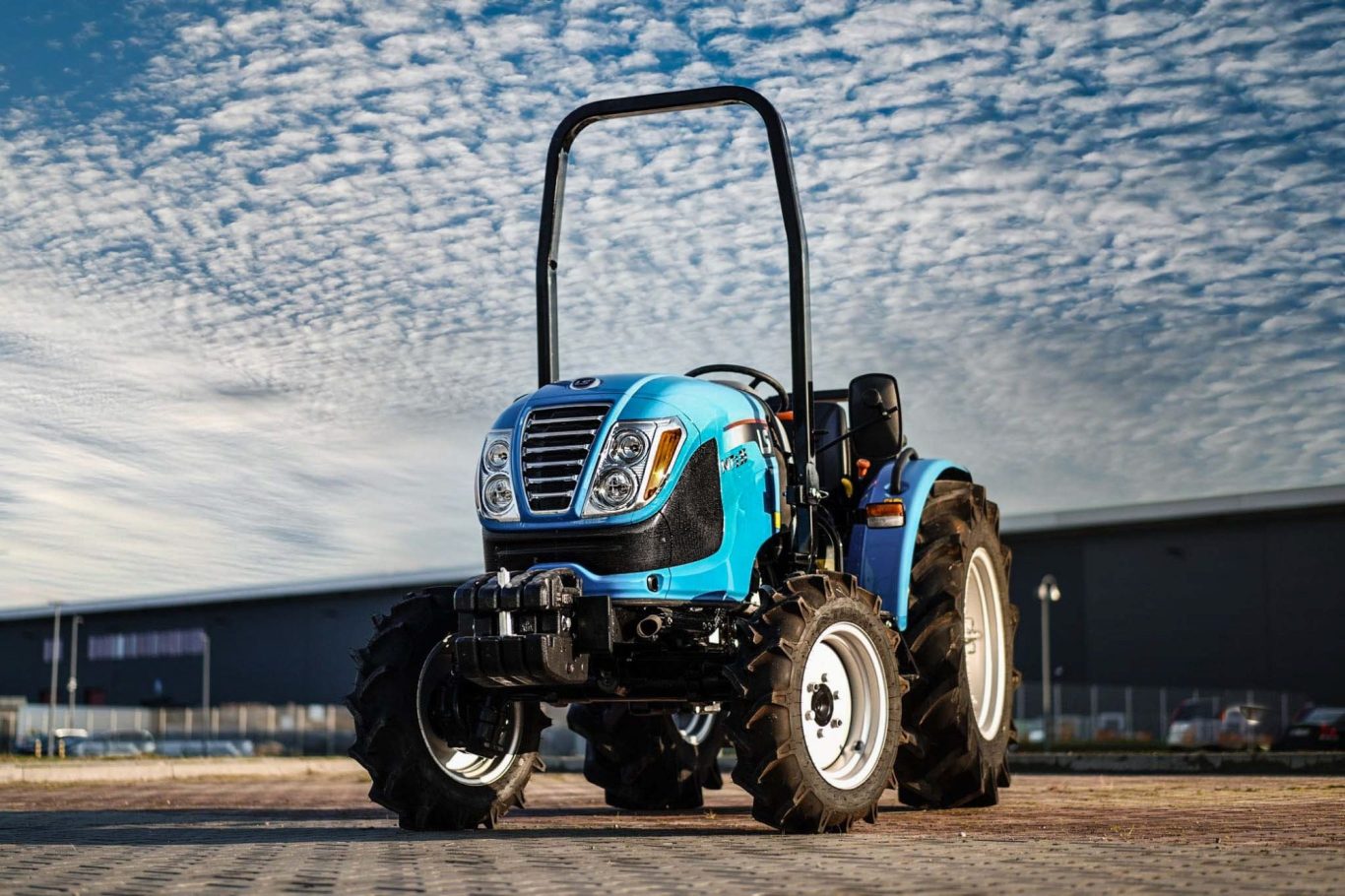 LS XJ25 Tractor LS XJ25, Fuerte y cómodo